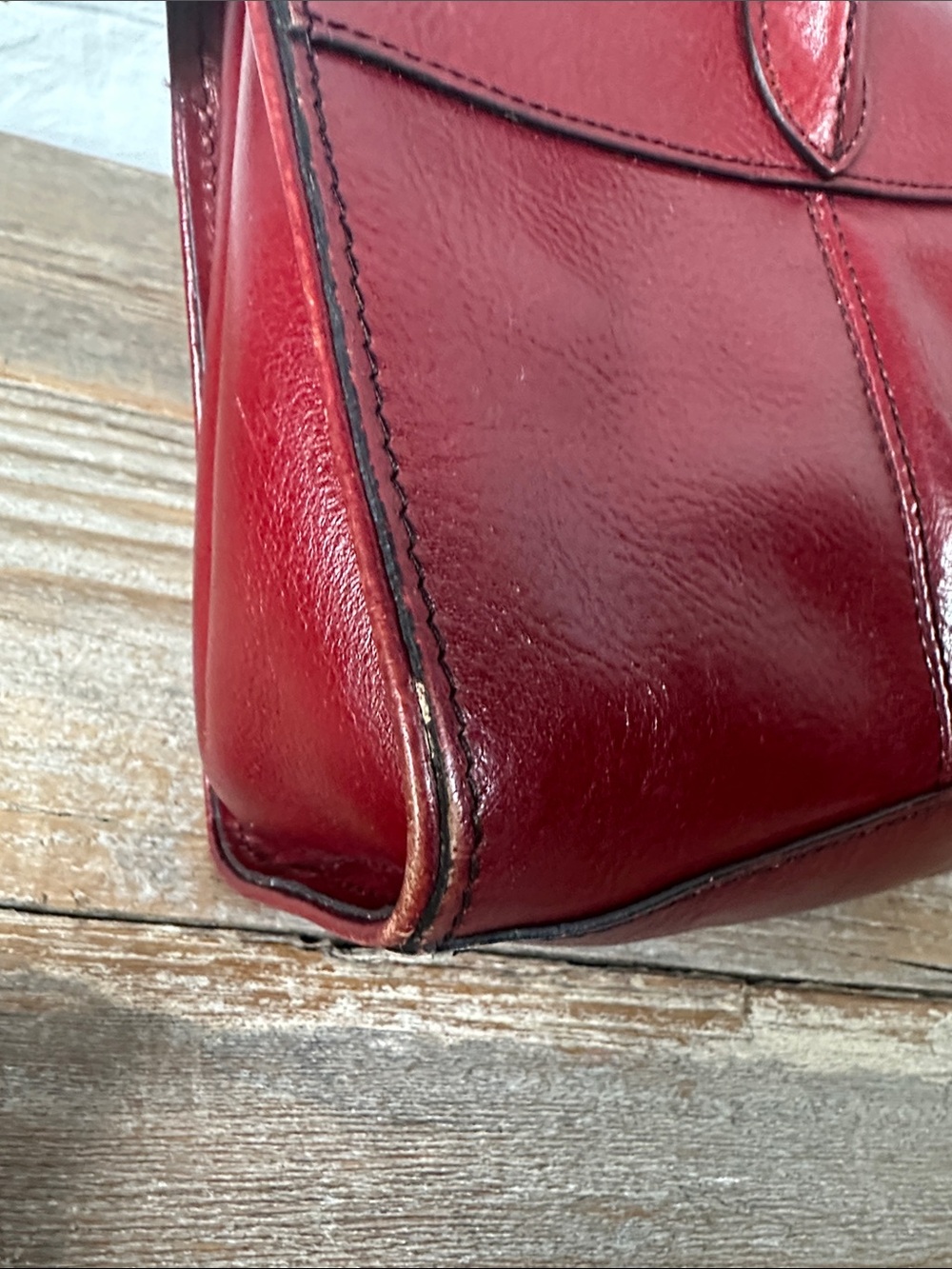 Pelle Studio Burgundy Leather Shoulder Bag with Turn-Lock - Picture 5 of 8